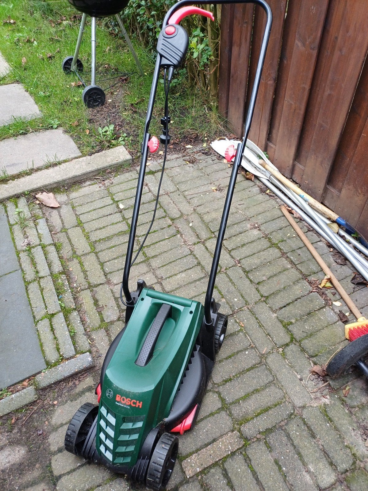 Bosch EasyRotak 32-215 elektrische grasmaaier, Tuin en Terras, Ophalen, Cirkelmaaier, Gebruikt, Elektrische grasmaaier