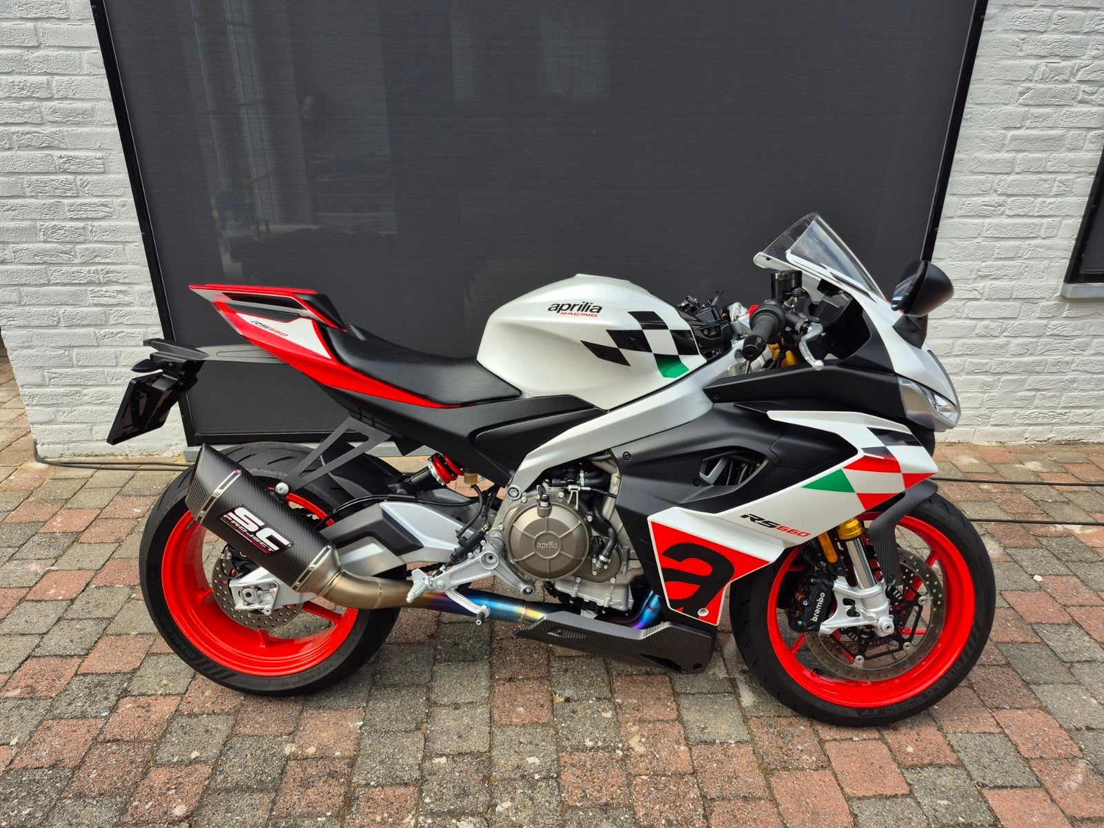 Aprilia RS 660 Extrema - unieke uitvoering - 4127 km!, Motoren, 2 cilinders, Occasion, Motorrijbewijs A, Super Sport