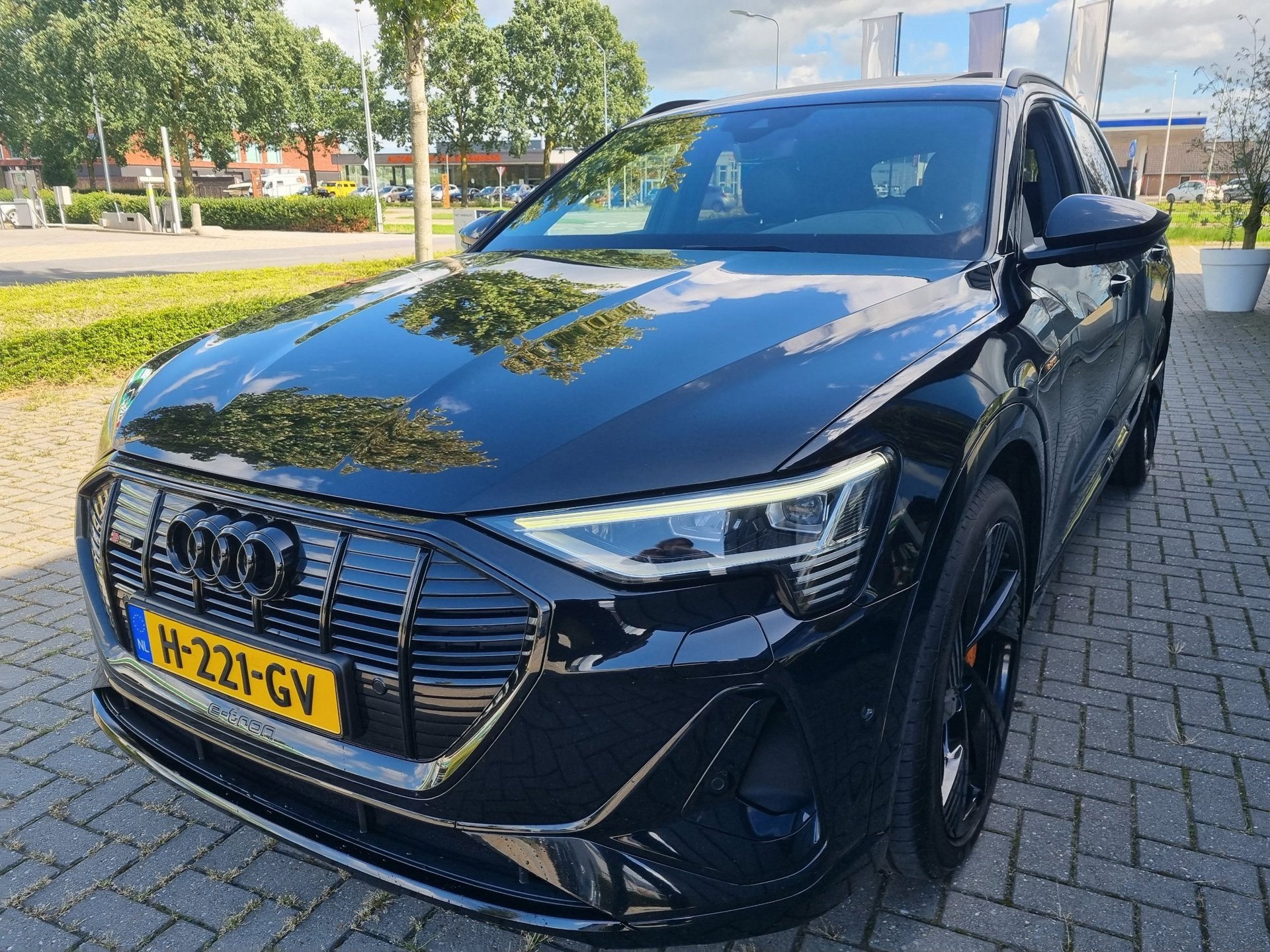 Audi E-tron E-tron 50 quattro Launch edition Black 71 kWh Pa, Auto's, Automaat, Dealer onderhouden, Zwart, 71 kWh
