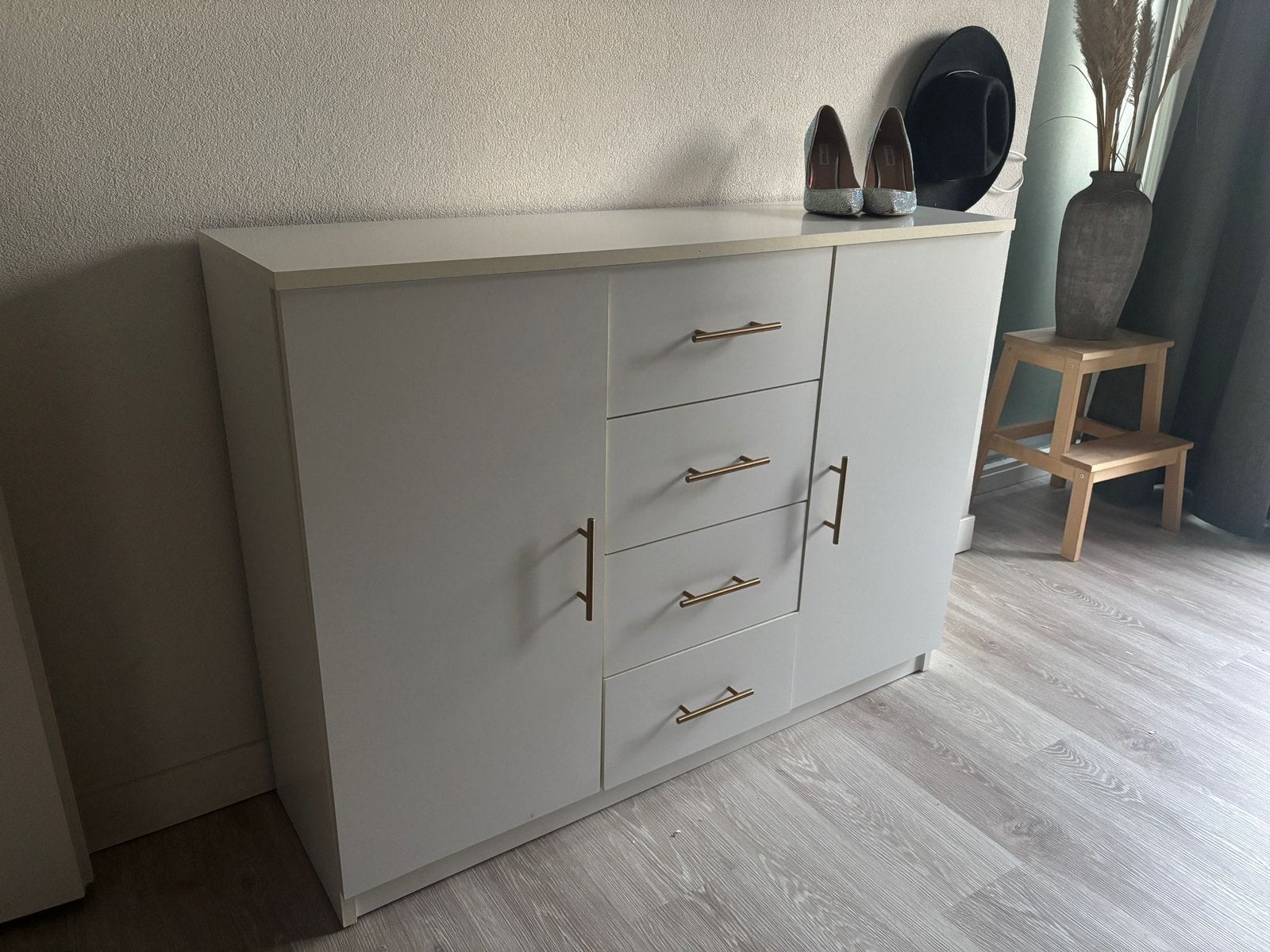 Slaapkamer meubelset: 2 nachtkastjes en dressoir., Ophalen, Zo goed als nieuw, 25 tot 50 cm, 200 cm of meer