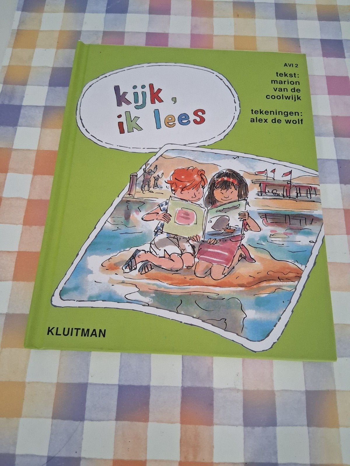 boek marion van de coolwijk - kijk, ik lees - avi 2, Ophalen of Verzenden, Gelezen, Fictie algemeen
