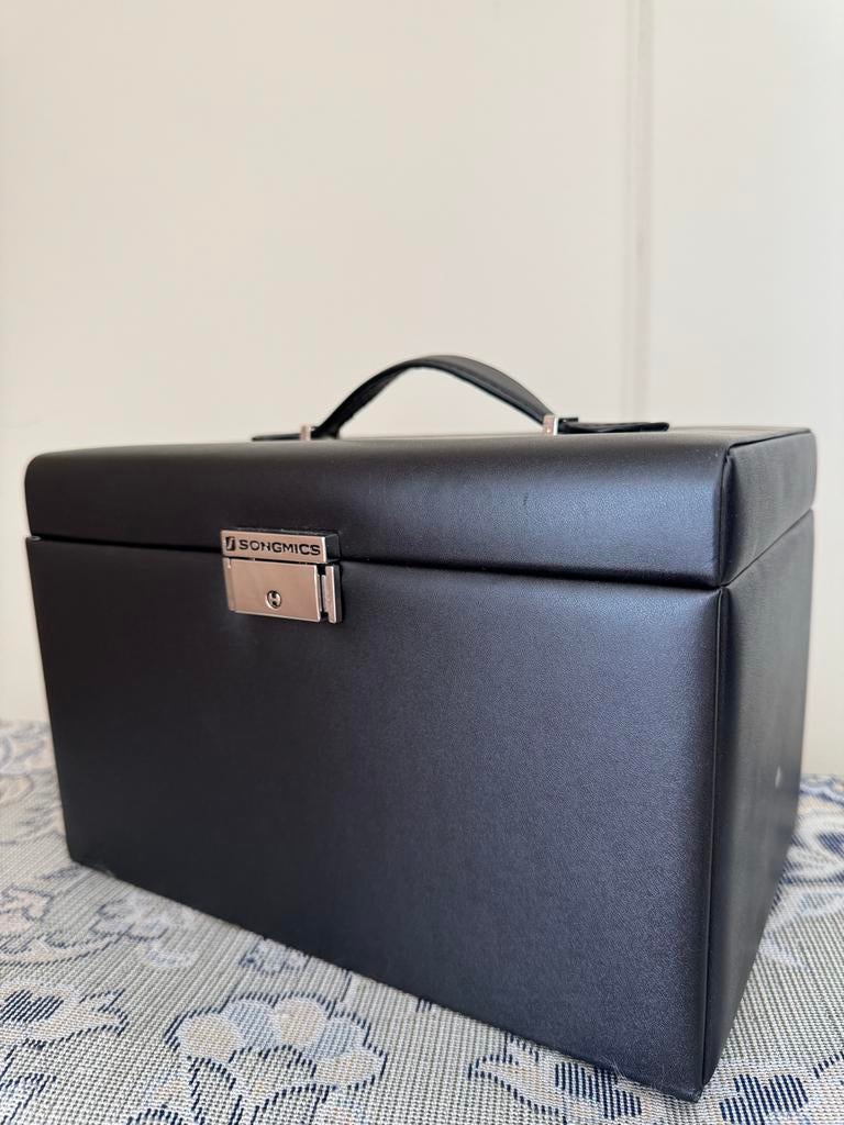 Sieradendoos, Slot, Ophalen of Verzenden, Zo goed als nieuw, Minder dan 35 cm