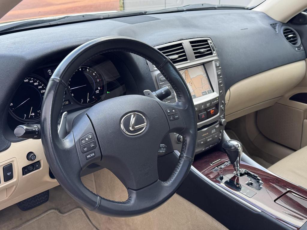 Lexus IS 250 Luxury YOUNGTIMER Trekhaak Dakraam DEALER ONDER, Gebruikt, Stoelverwarming, Zwart, 11 km/l
