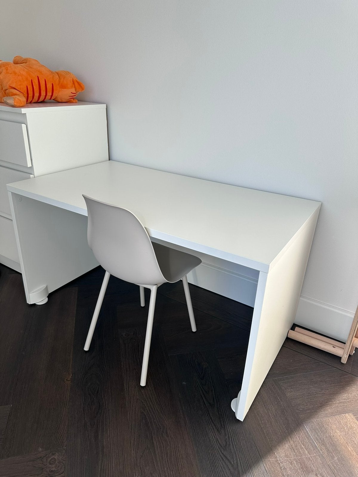 Kinder bureau met stoeltje, Ophalen, Nieuw, Tafel(s)