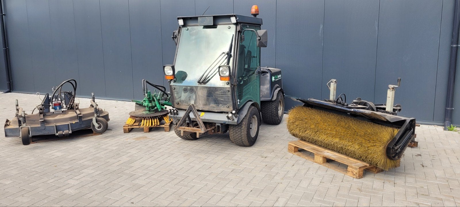Karcher MIC 45 veegmachine | Werktuigendrager, Ophalen, Gebruikt, Kärcher, MIc 45