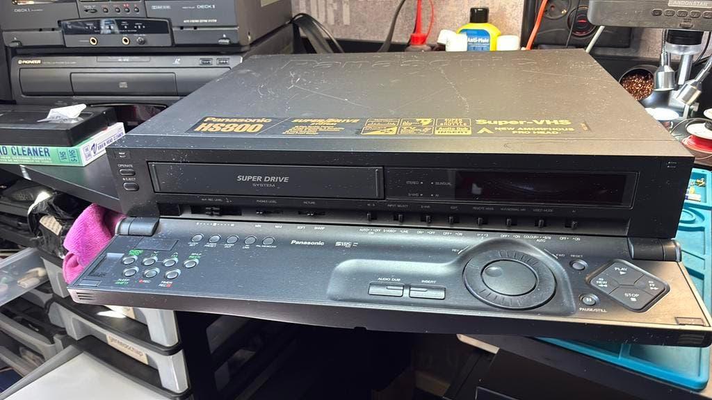 Panasonic S-VHS videorecorder – voor reparatie / onderdelen, Ophalen of Verzenden, Niet werkend, VHS-speler of -recorder