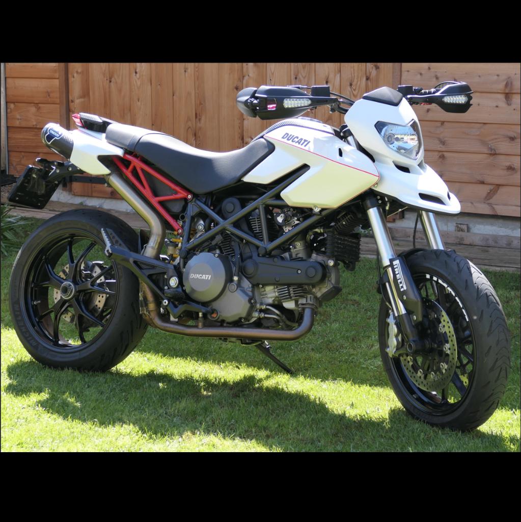 Ducati Hypermotard 796 Termignoni - Lage km stand - bj 2010, 2 cilinders, Sportuitlaat, Occasion, Motorrijbewijs A
