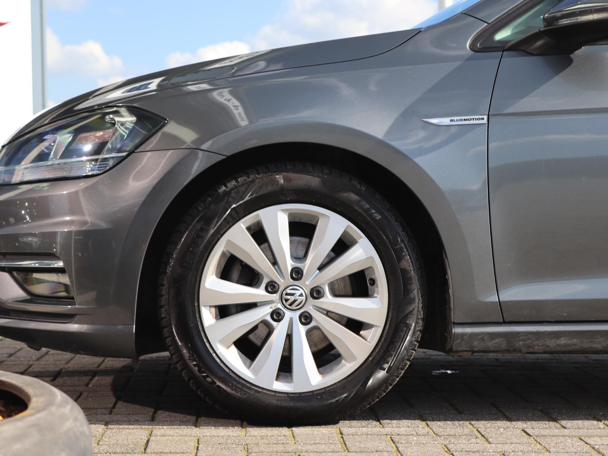 Volkswagen Golf Variant 1.5 TSI 131 pk DSG Comfortline Busin, 4 cilinders, Origineel Nederlands, Golf Variant, Zilver of Grijs
