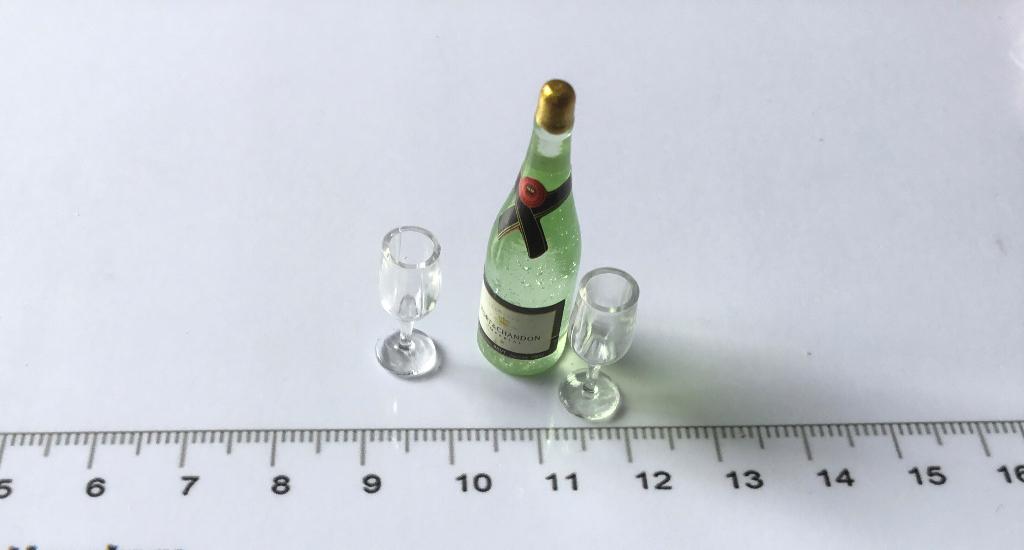 Poppenhuis miniaturen champagne 207, Ophalen of Verzenden, Nieuw, Poppenhuis