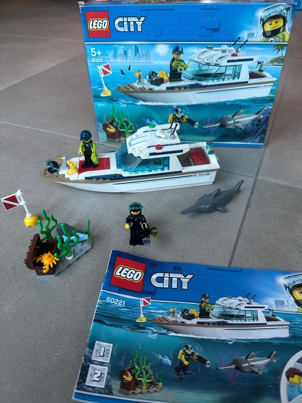 Lego City 60221 Duikjacht - Complete set met doos en boekje, Kinderen en Baby's, Ophalen, City, Inclusief instructies, Lego