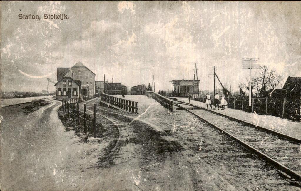 Stolwijk - Station - Perron en overweg, Ophalen of Verzenden, Voor 1920, Gelopen, Zuid-Holland