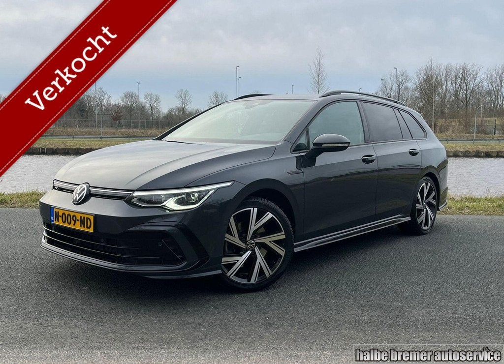 Volkswagen Golf Variant 1.5 eTSI R-Line|Pano|Keyles|Trekhaak, 1325 kg, Euro 6, 4 cilinders, Hybride Elektrisch/Benzine