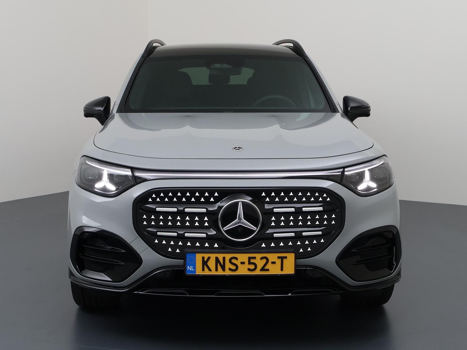 Mercedes-Benz GLB 250+ Business Solution AMG 85.5 kWh | Pano, Auto's, Automatische klimaatregeling, Achterwielaandrijving, Zwart