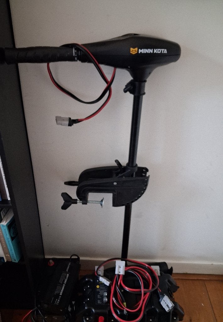Minn Kota Endura C2 40 met LiFePO4 accu, accubox en lader, Ophalen, Tot 10 pk, 2 pk, Elektrisch