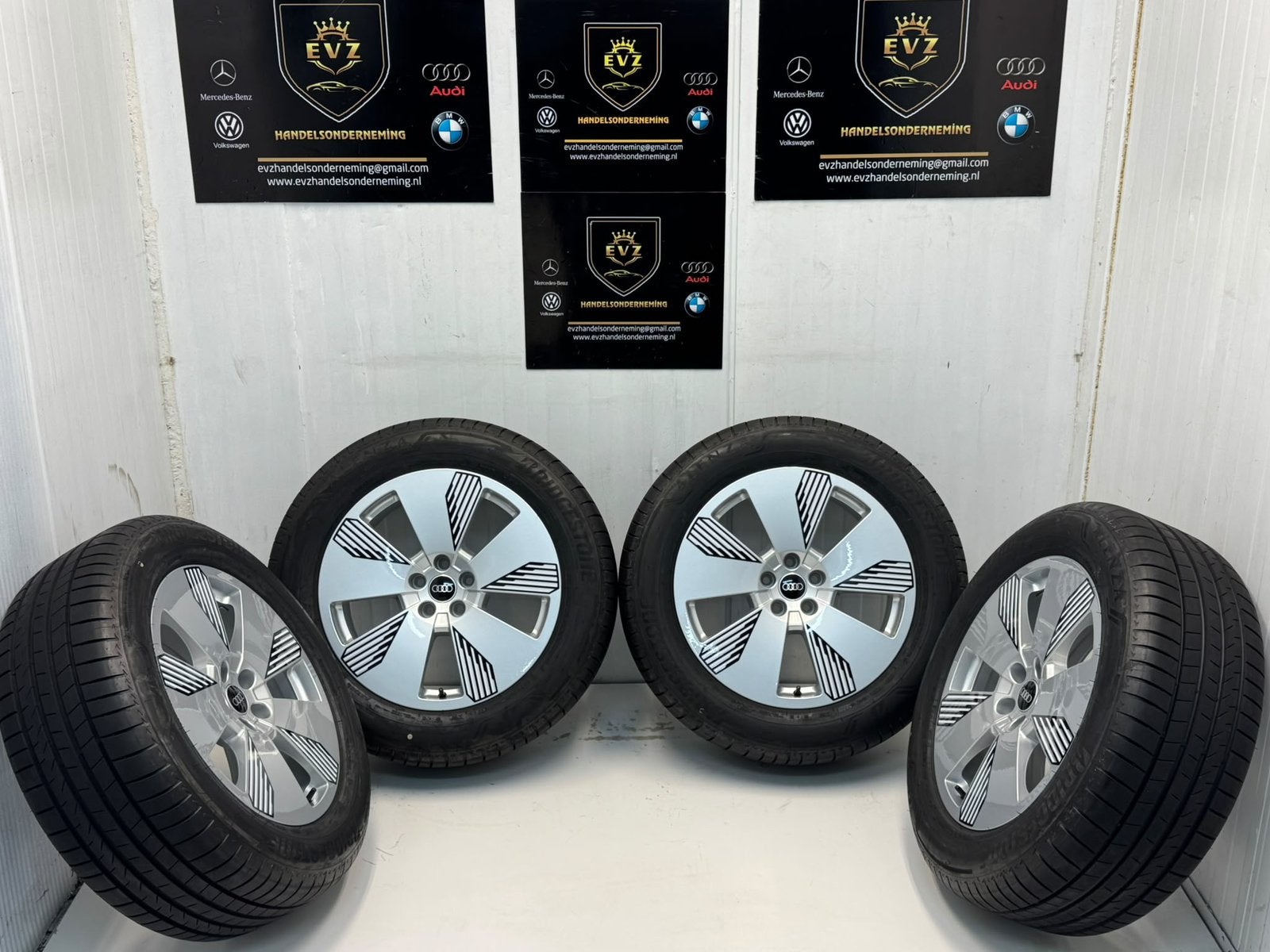 Org. Audi E-Tron Q8 lichtmetalen velgen zomerbanden 5x112, 19 inch, Gebruikt, 255 mm, Banden en Velgen