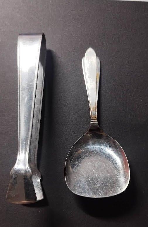 klein bestek,  stropdas., Ophalen