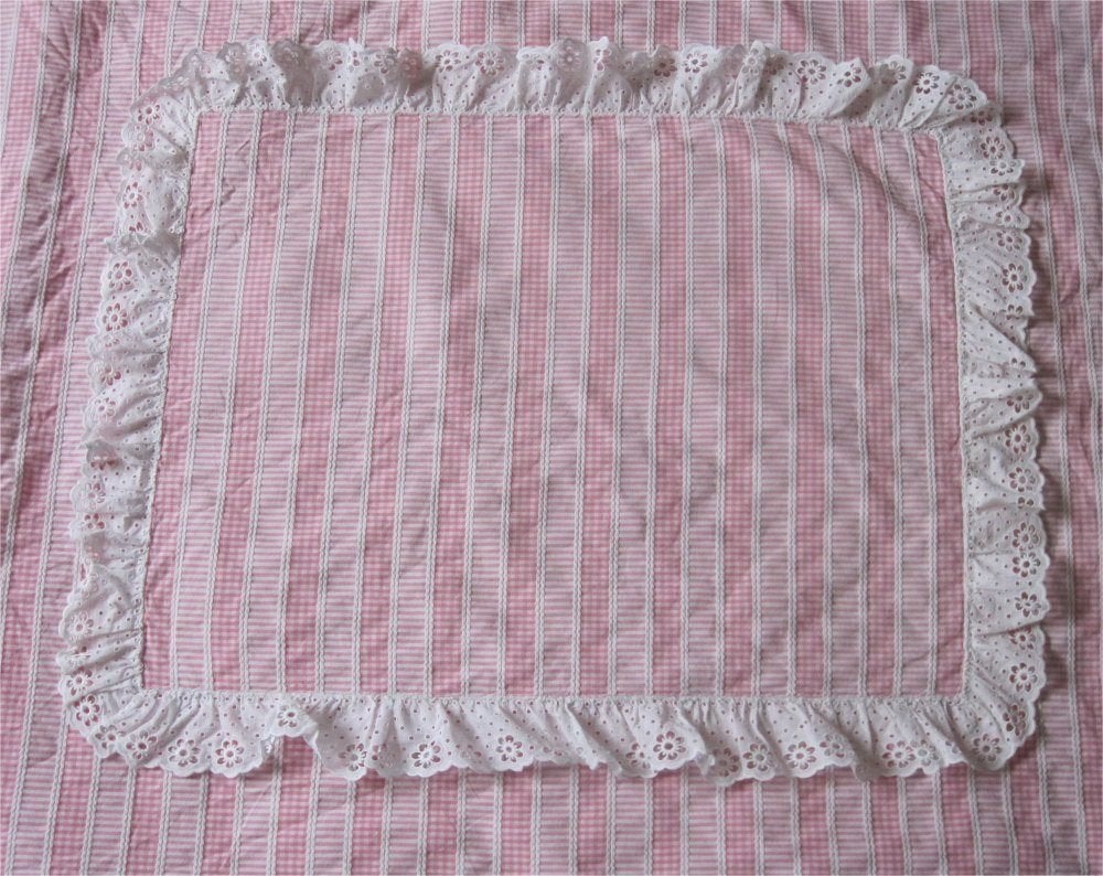 Brocant sloop of kussenhoes, roze met broderieranden, Ophalen of Verzenden