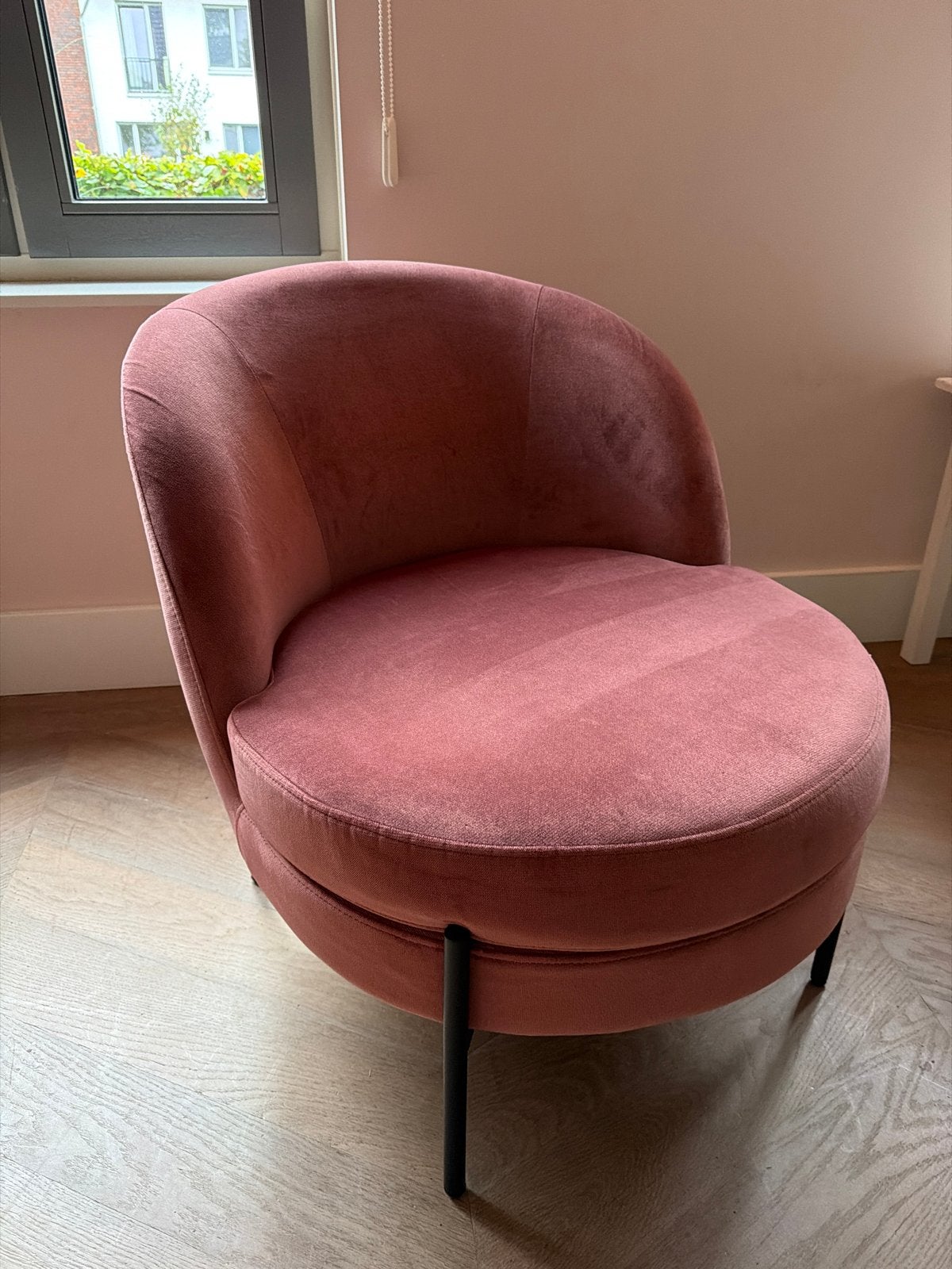 Karwei fauteuil Eef roze - Zo goed als nieuw, Huis en Inrichting, Ophalen, Zo goed als nieuw, Stof, 75 tot 100 cm