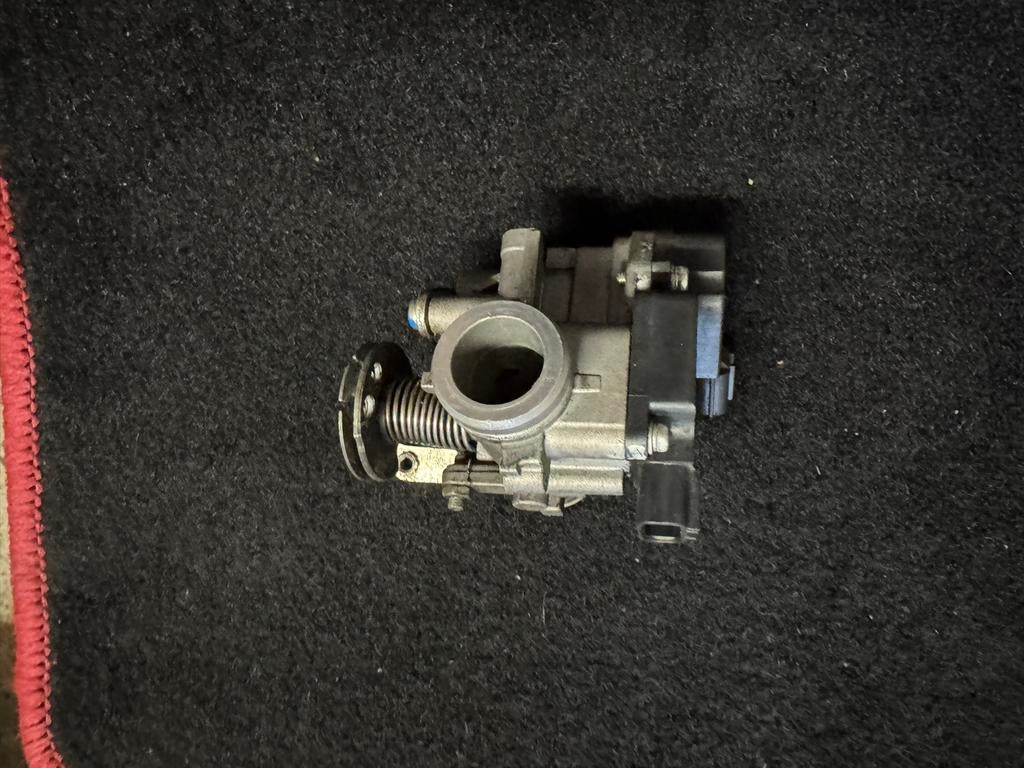 Yamaha Neo's 4t gasklephuis, Fietsen en Brommers, Ophalen of Verzenden, Gebruikt, Overige typen, Yamaha