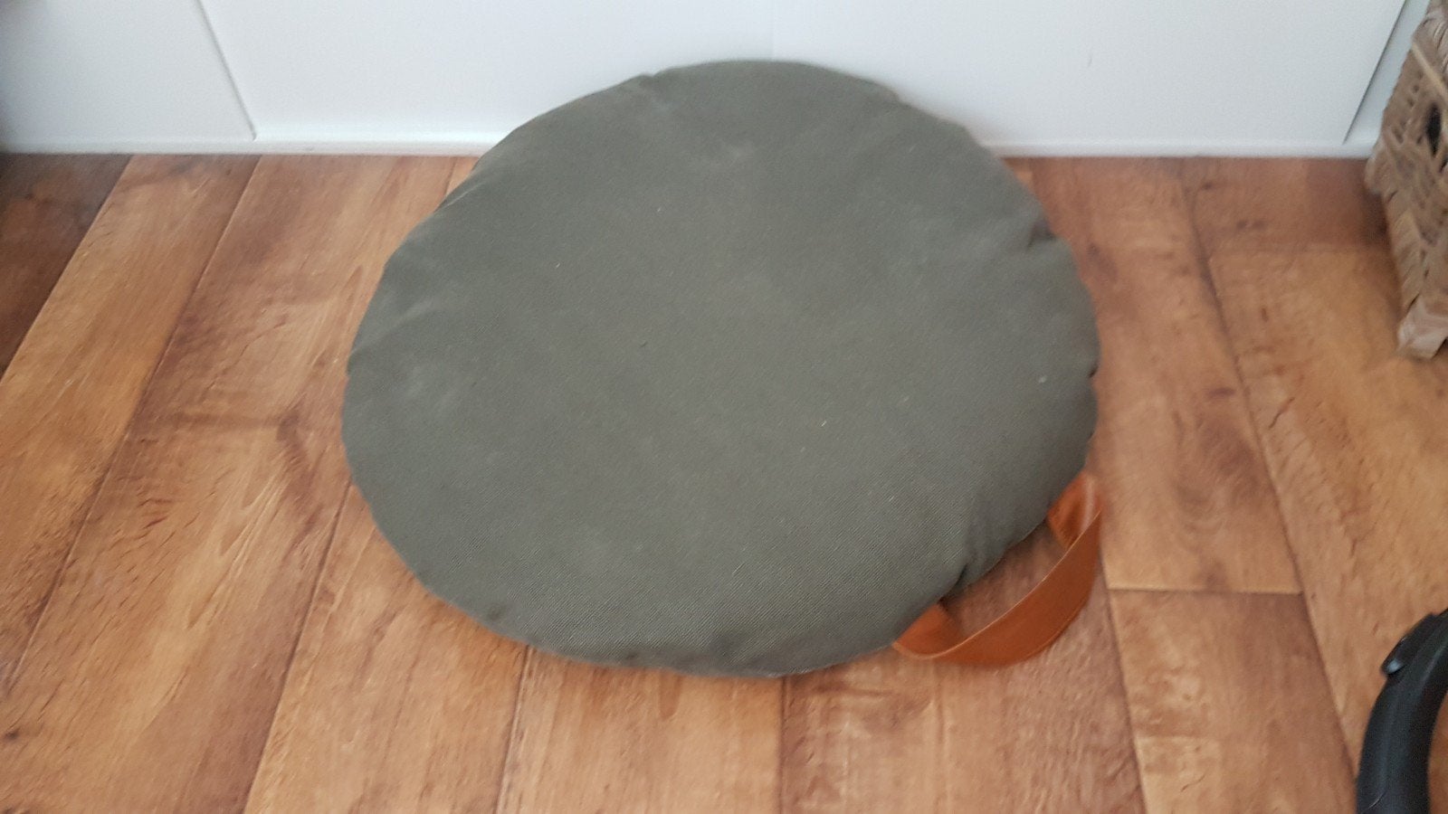Mooi Rond Vloerkussen / Meditatiekussen met Lederen Handvat, Ophalen, Zo goed als nieuw, Overig