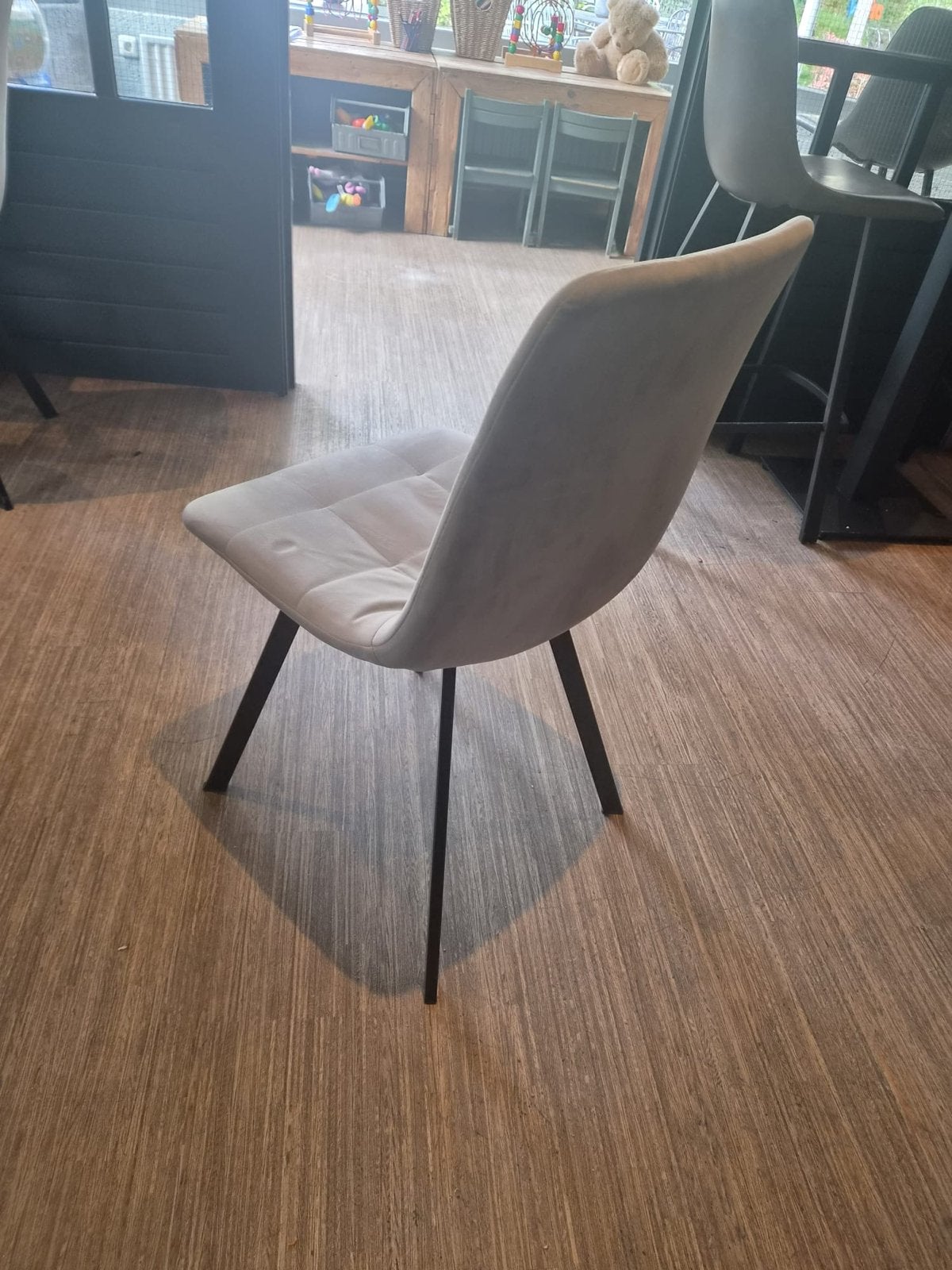 Partij gebruikte horeca stoelen (grijs, groen, roze), Ophalen, Gebruikt, Overige kleuren, Stof