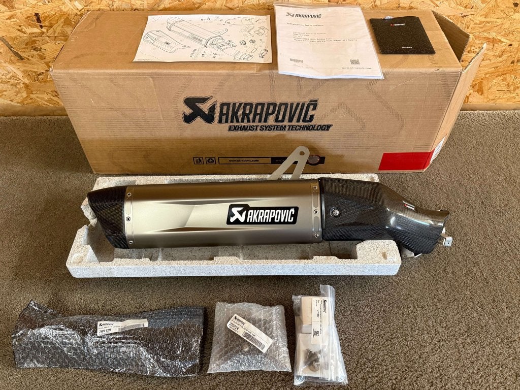 Akrapovic uitlaat Honda CRF1100L Africa Twin 2020-2023 Euro5, Verzenden, Nieuw, Media@akrapovic.com, Malo Hudo 8a, Ivančna Gorica, 1295, SI