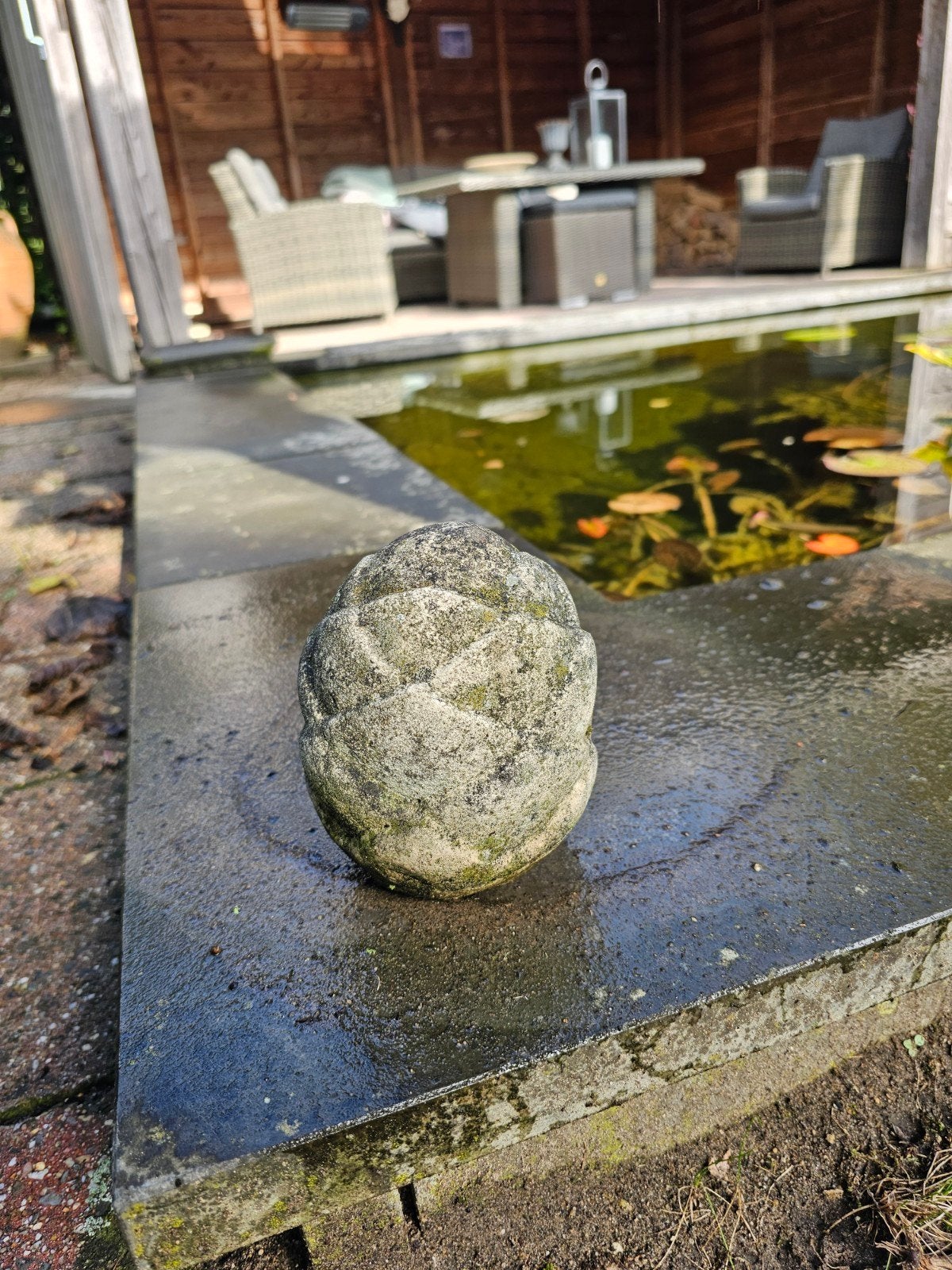 Betonnen dennenappel tuinbeeld, Ophalen of Verzenden, Gebruikt, Beton, Overige typen