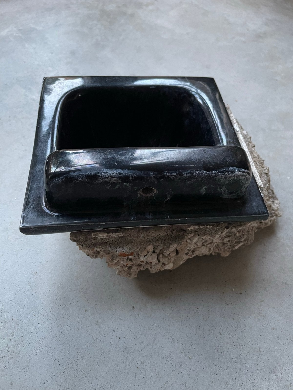 Vintage Mosa tegel met zeepbakje - Zwart 15,2x15,2 cm, Doe-het-zelf en Verbouw, Ophalen, Minder dan 20 cm, Minder dan 5 m², Wandtegels