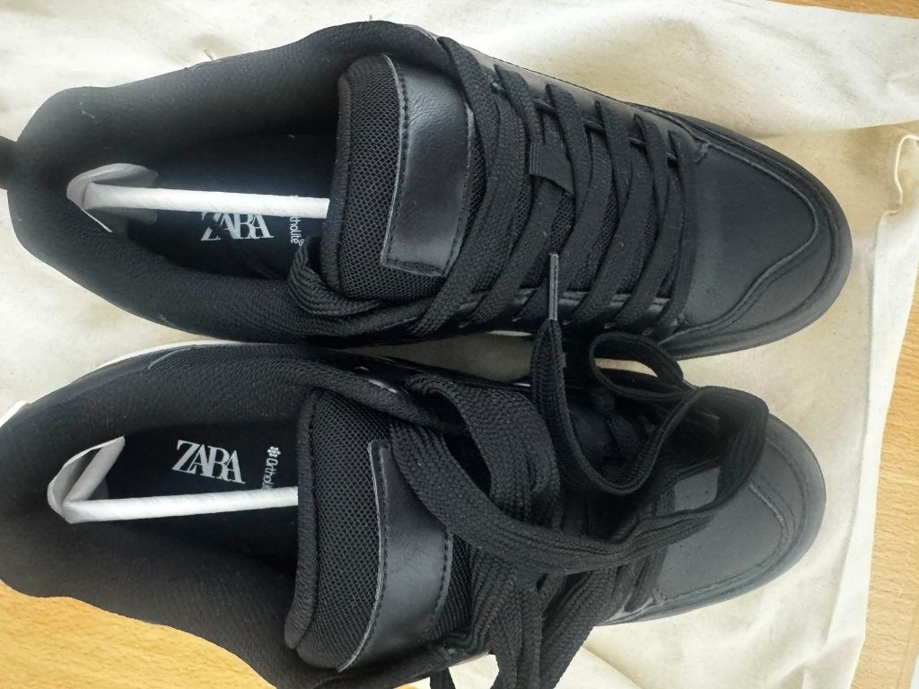 Zara sneakers maat 43 - zwart - nieuw / nooit gedragen, Zwart, Nieuw, Ophalen of Verzenden, Sneakers of Gympen