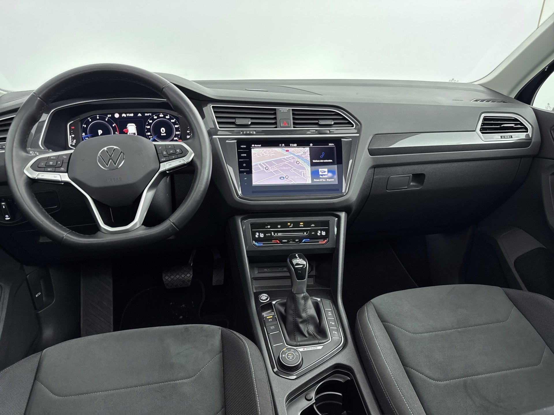 Volkswagen Tiguan 2.0 TSI 4Motion Highline // 2500KG TREKVER, Gebruikt, 1984 cc, Blauw, 2500 kg