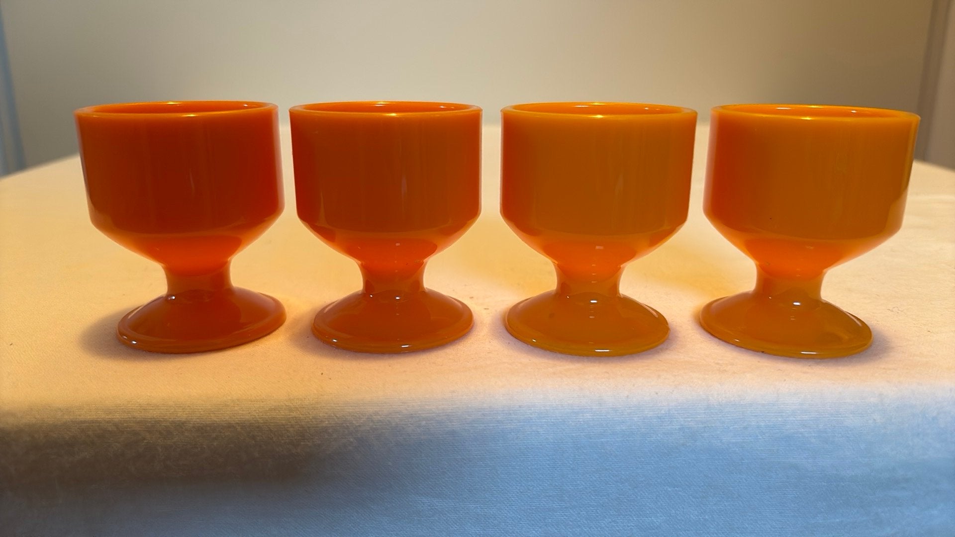 4 Oranje vintage eierdopjes, Ophalen of Verzenden, Zo goed als nieuw