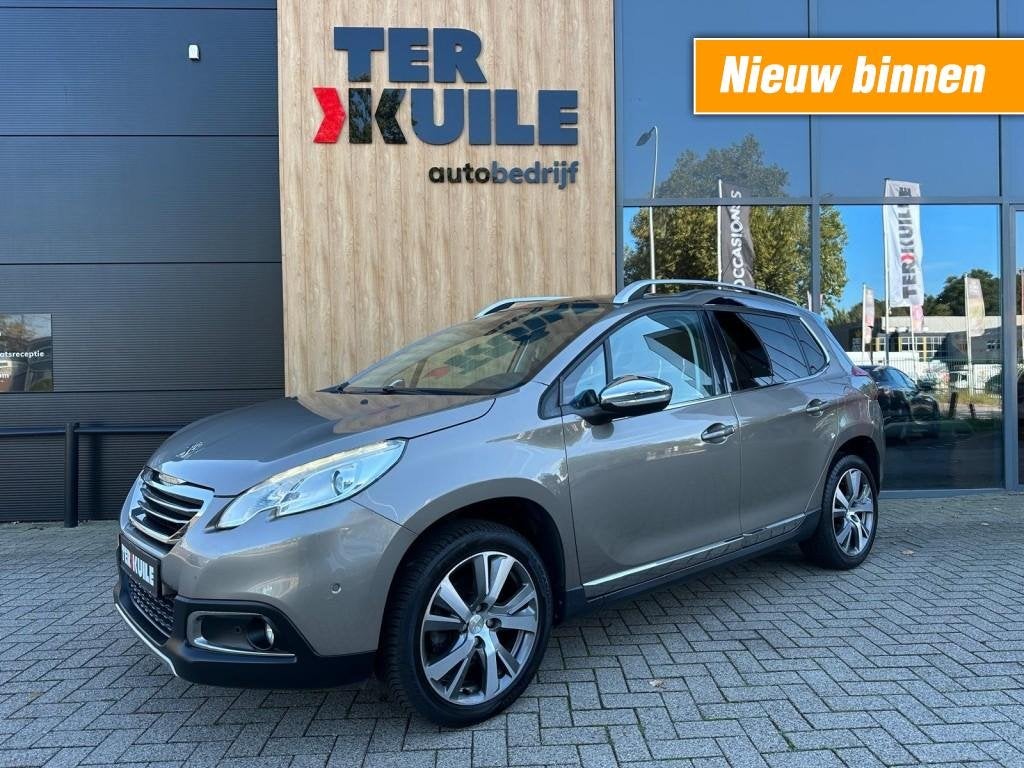 Peugeot 2008 1.2 PureTech Allure Pano / Trekhaak / Navi / Cl, Gebruikt, Euro 6, 1270 kg, 49 €/maand