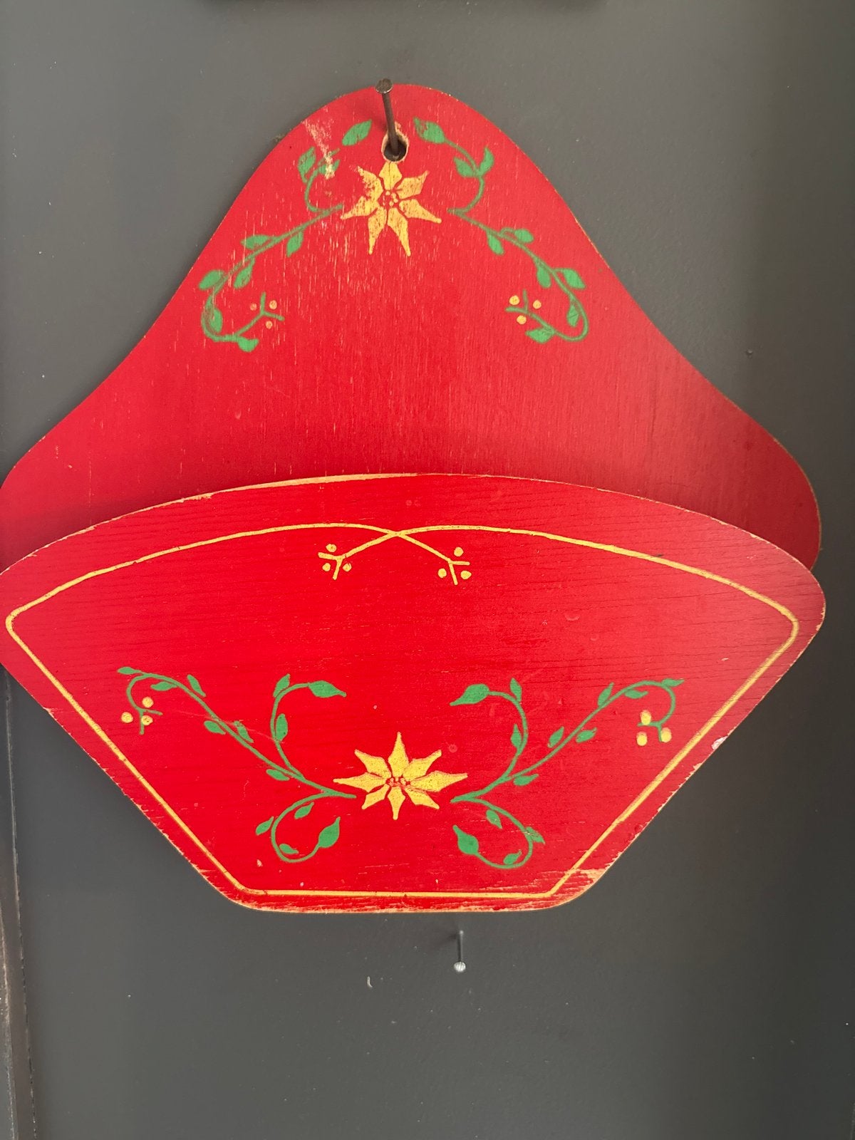 Vintage houten koffiefilterhouder rood met bloemmotief, Ophalen of Verzenden