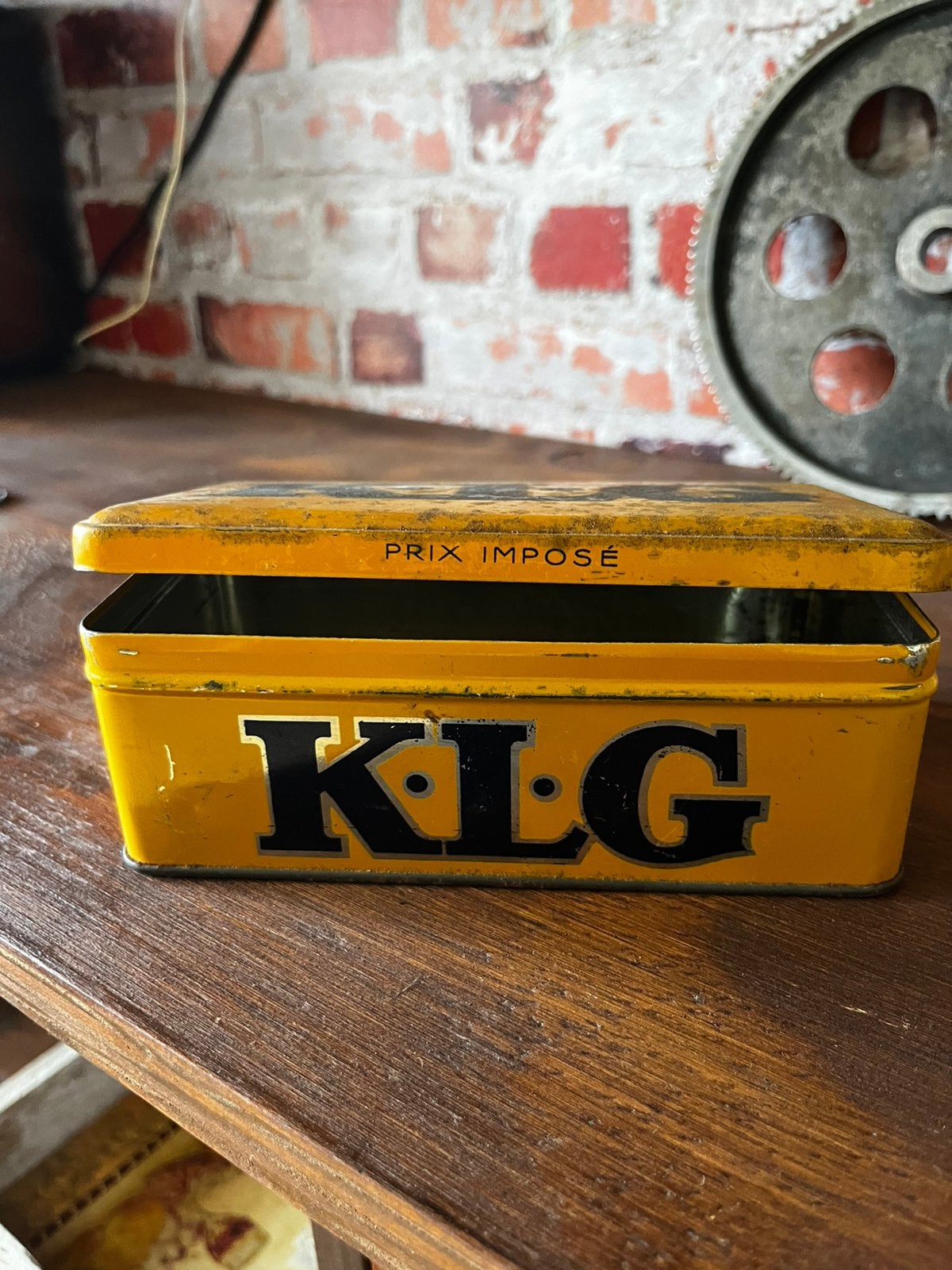 Blik. Oud Bougies blik   KLG, Verzamelen, Blikken, Ophalen of Verzenden, Gebruikt, Overige
