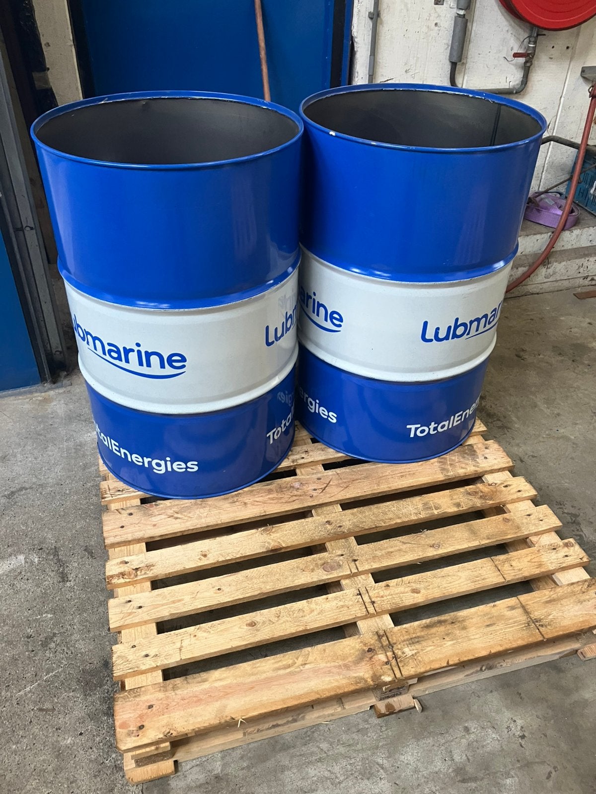 Vuurton olievat 205 liter, Tuin en Terras, Ophalen, Zo goed als nieuw