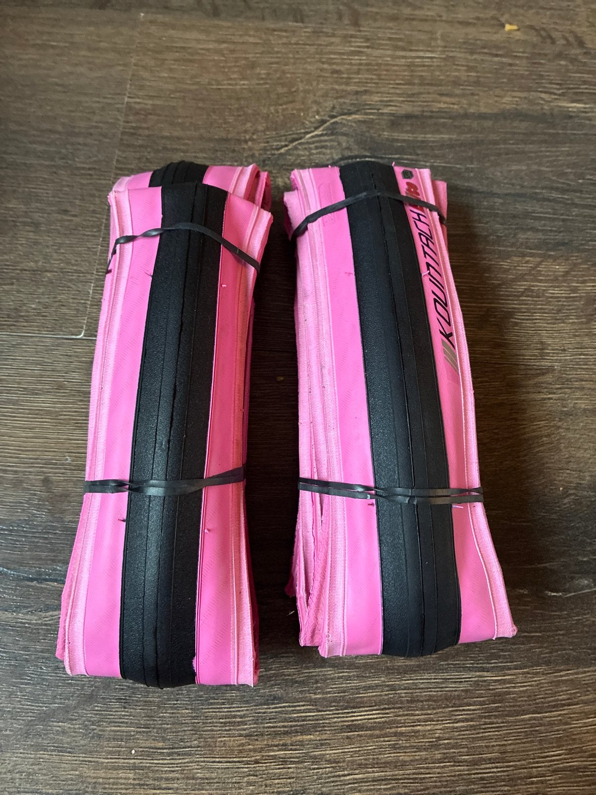2x Kountach Elite Fietsbanden 28x400 Roze/Zwart, Fietsen en Brommers, Band, Nieuw, Ophalen of Verzenden, Rubber