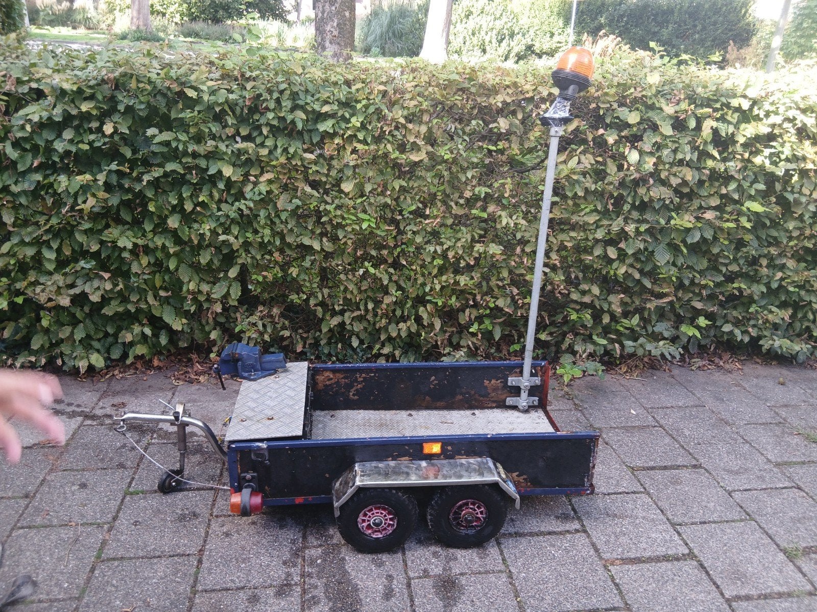 Skelter aanhanger met zwaailamp en accu, Ophalen, Gebruikt