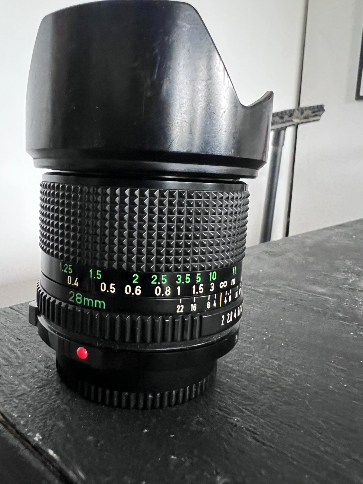 Canon fd 28mm f2, Ophalen of Verzenden, Zo goed als nieuw, Groothoeklens