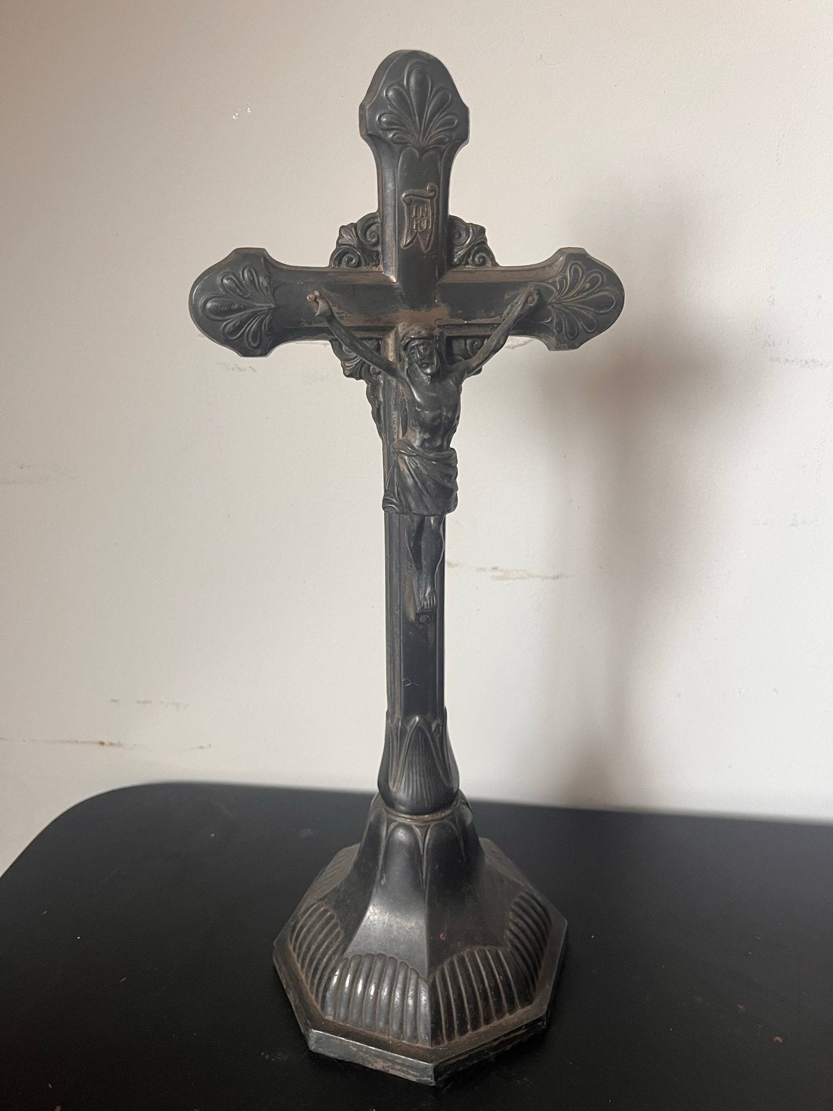 Antiek gietijzeren kruisbeeld met Jezusfiguur, Ophalen of Verzenden