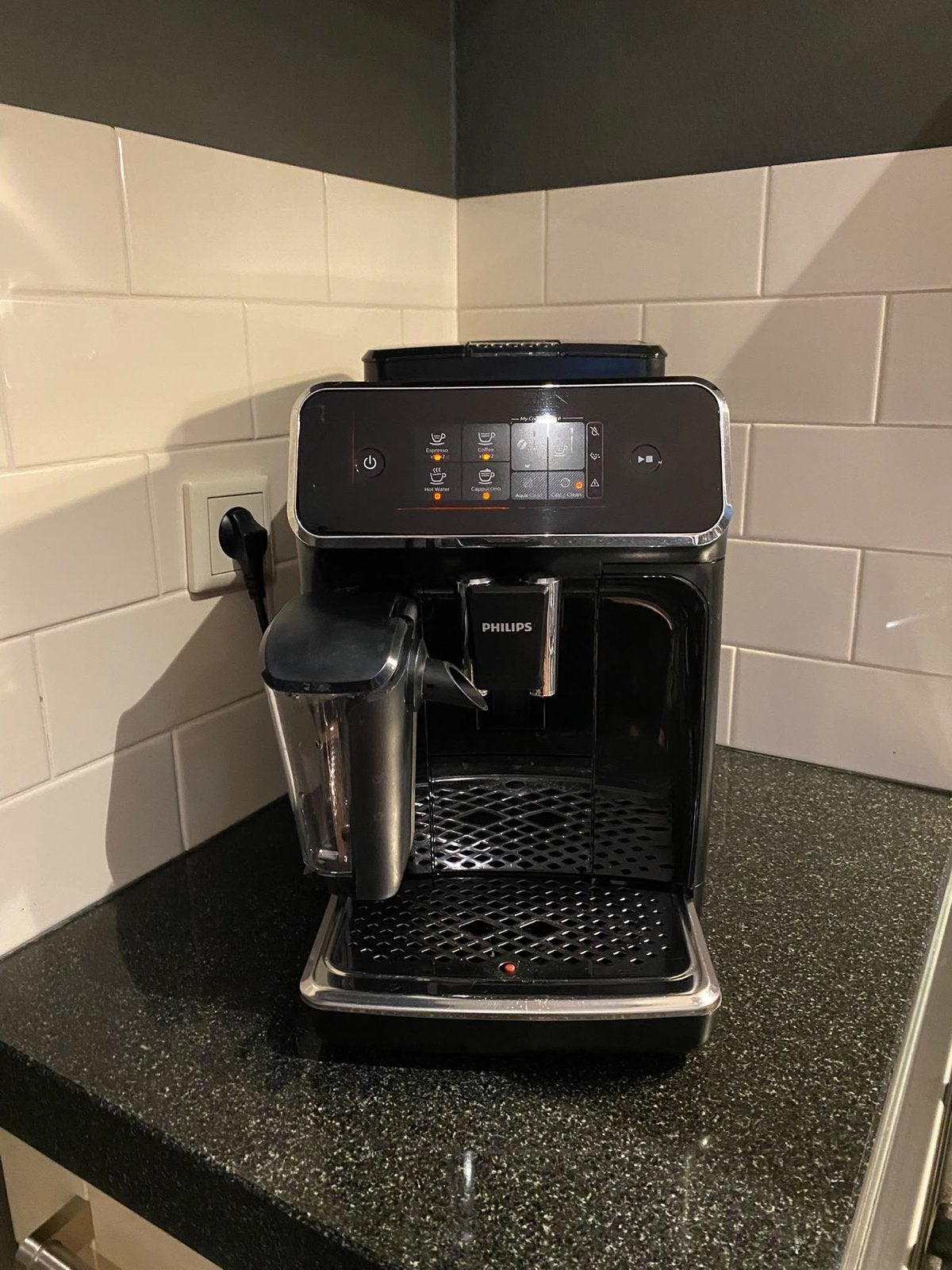 Philips 2200 Serie Volautomatische Espressomachine, Witgoed en Apparatuur, Ophalen, Afneembaar waterreservoir, Espresso apparaat