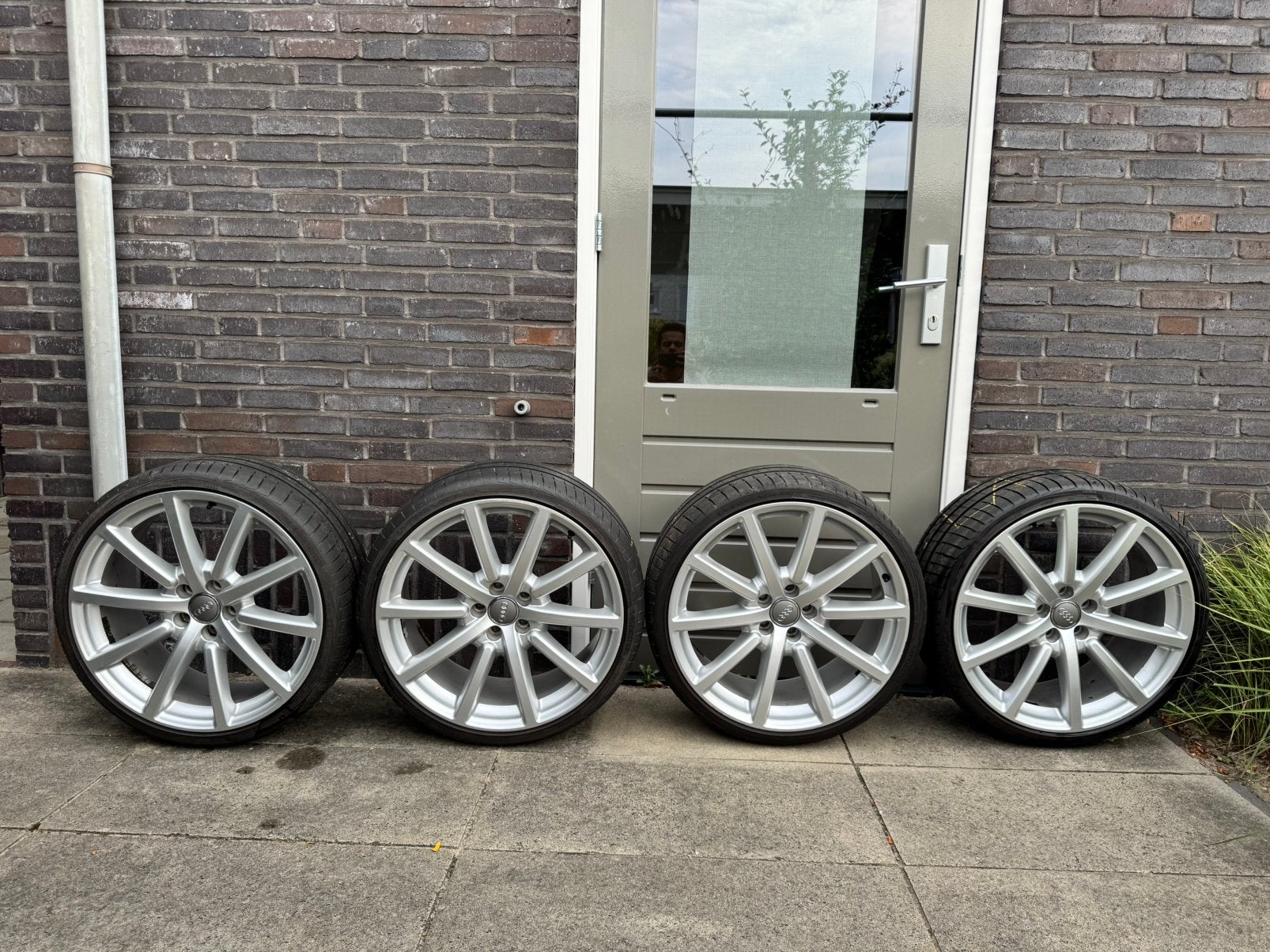 Originele Audi velgen 20inch 8,5J / ET33, Auto-onderdelen, Ophalen, Banden en Velgen, Personenwagen, 20 inch