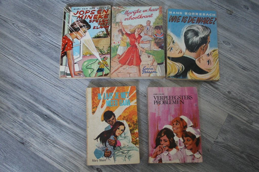 5 jeugdboeken vintage, Ophalen of Verzenden, Gelezen