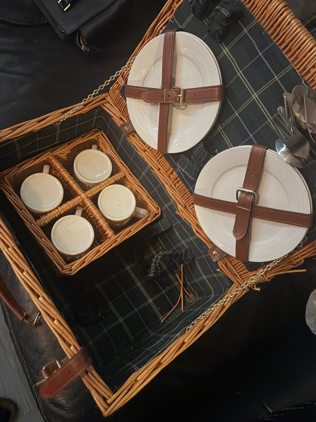 Complete picknickmand met servies en bestek (mist 3), Ophalen, Gebruikt