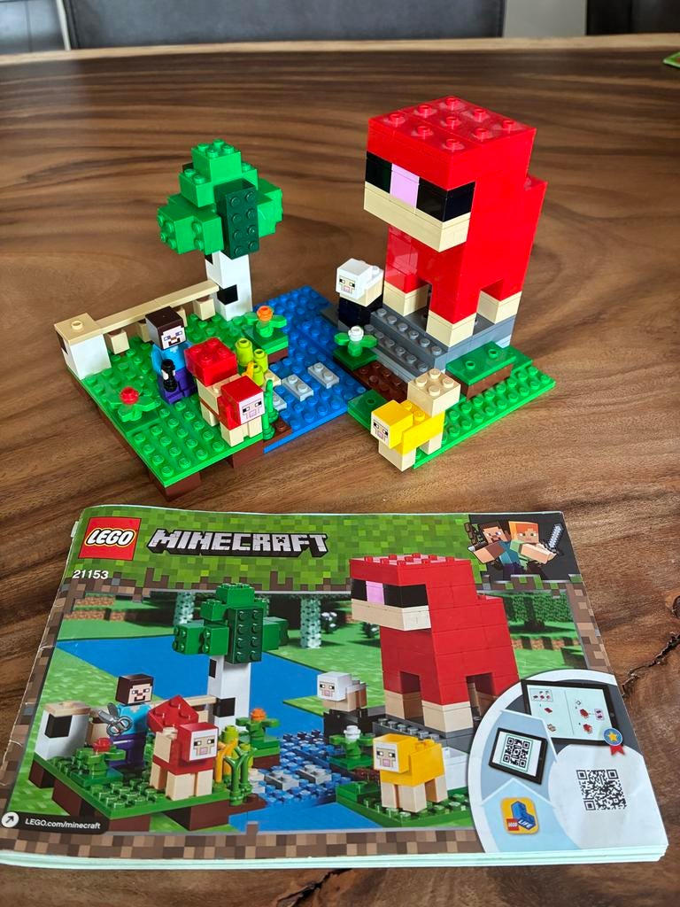 Lego Minecraft 21153 De Wolboerderij compleet met boekje, Gebruikt, Minecraft, Lego, Ophalen of Verzenden