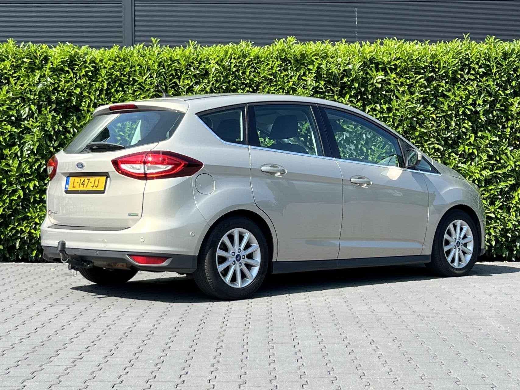 Ford C-Max 1.5 Titanium, NAVIGATIE, CRUISE CONTROL, CLIMATE, Voorwielaandrijving, Euro 6, 4 cilinders, 150 pk