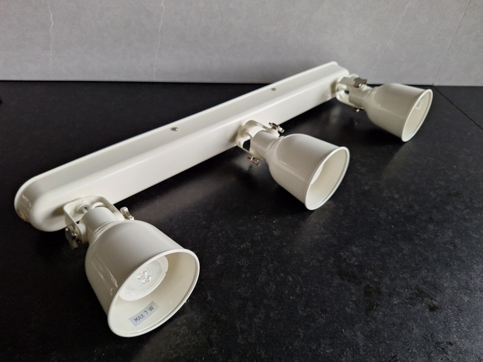 IKEA Hektar plafondrail, 3 spots wit, Huis en Inrichting, GU10, Zo goed als nieuw, LED, Metaal
