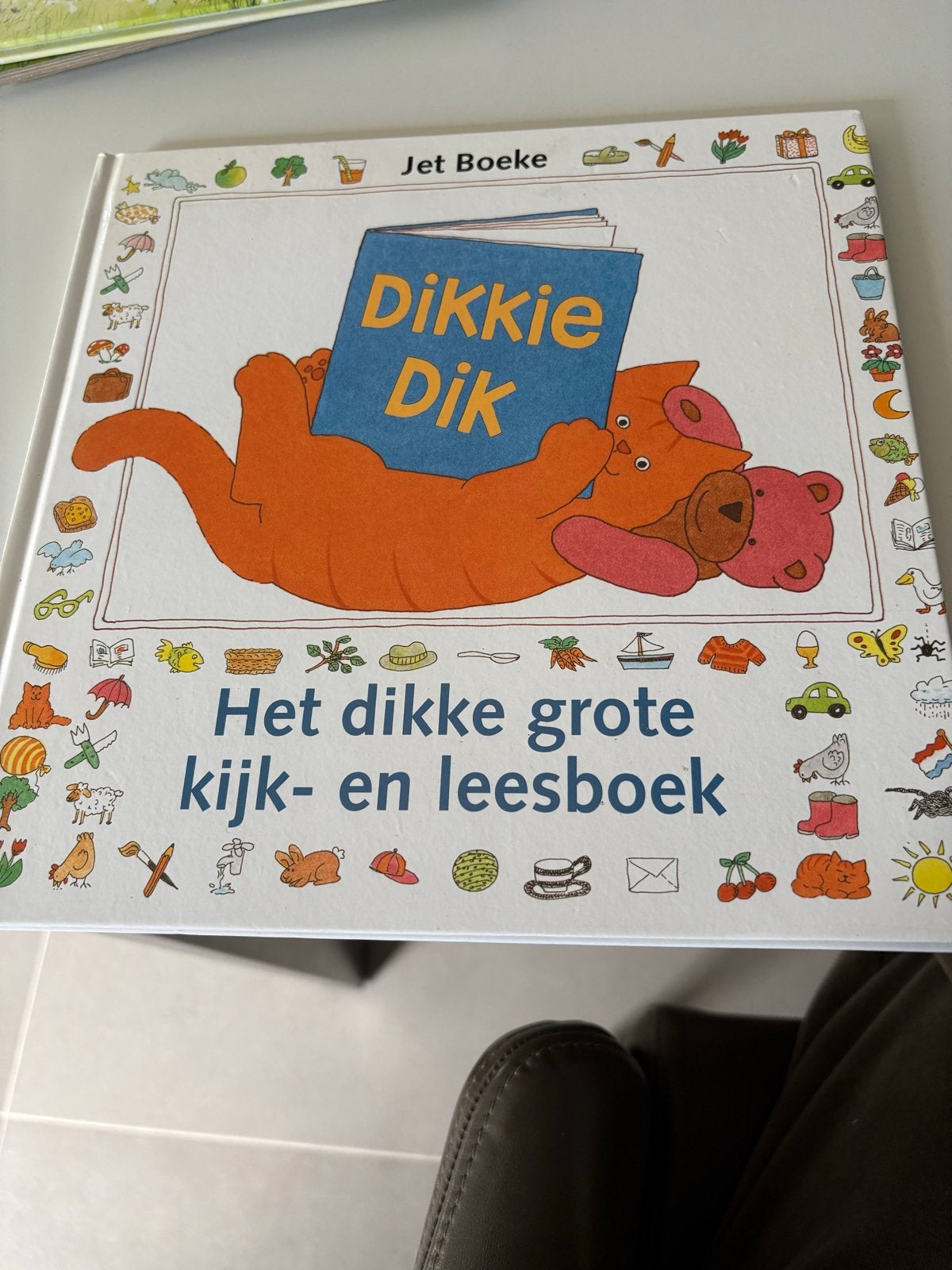 Dikkie Dik: Het dikke grote kijk- en leesboek, Boeken, Gelezen, Fictie algemeen, Jongen of Meisje, Ophalen of Verzenden