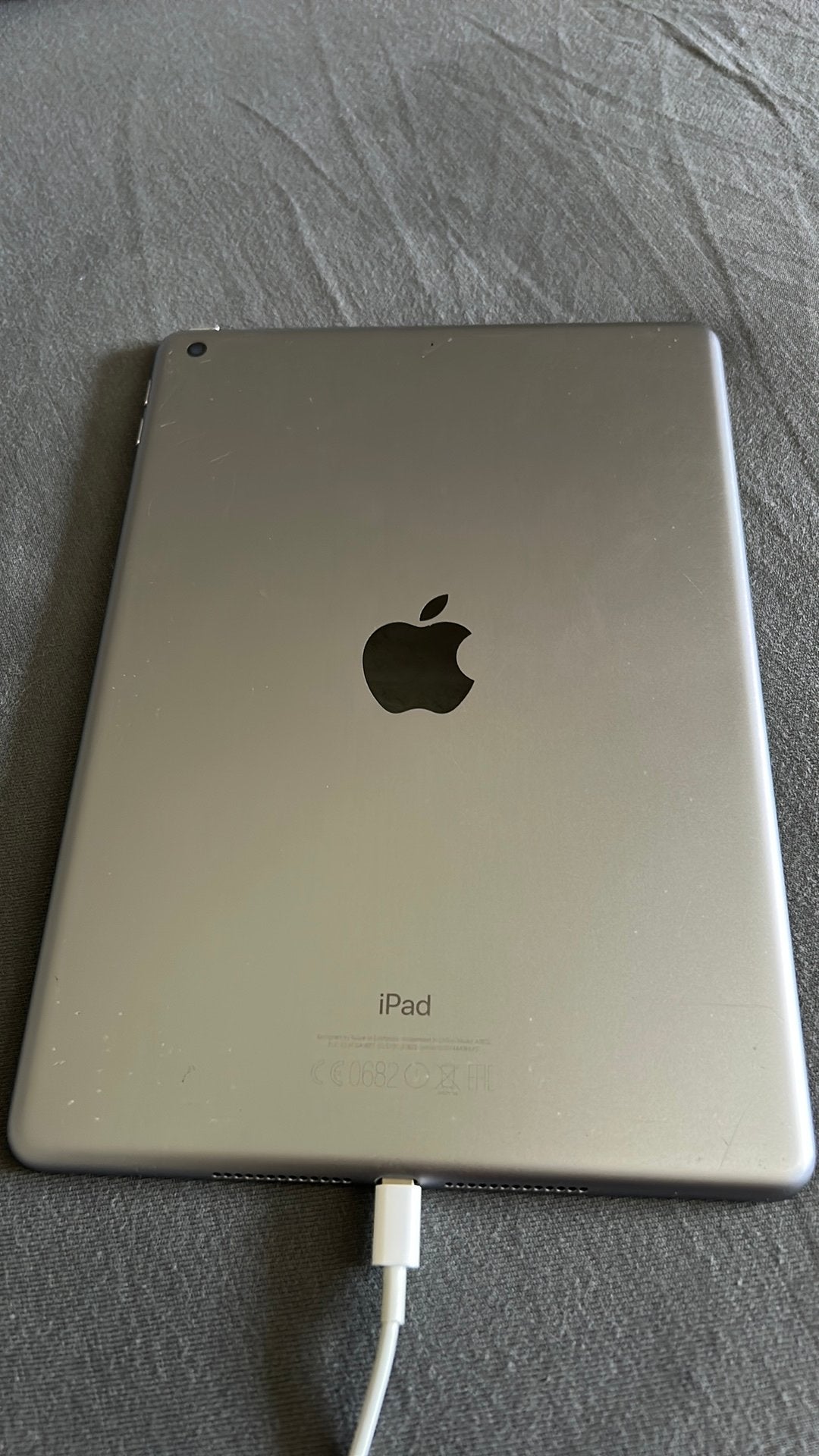 Apple iPad 5e generatie (2017), Computers en Software, Apple iPads, Gebruikt, 32 GB, Apple iPad, Grijs