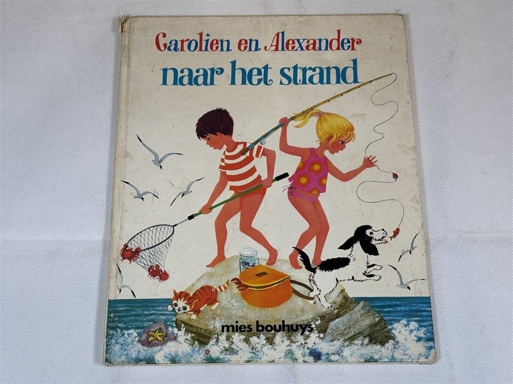 Carolien & Alexander Strand [1974] — Vintage Prentenboek, Boeken, Ophalen of Verzenden, Gelezen