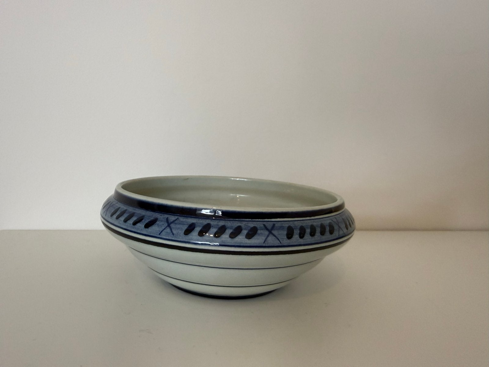 Delfts Blauwe Kom met Handgeschilderd Patroon, Antiek en Kunst, Ophalen